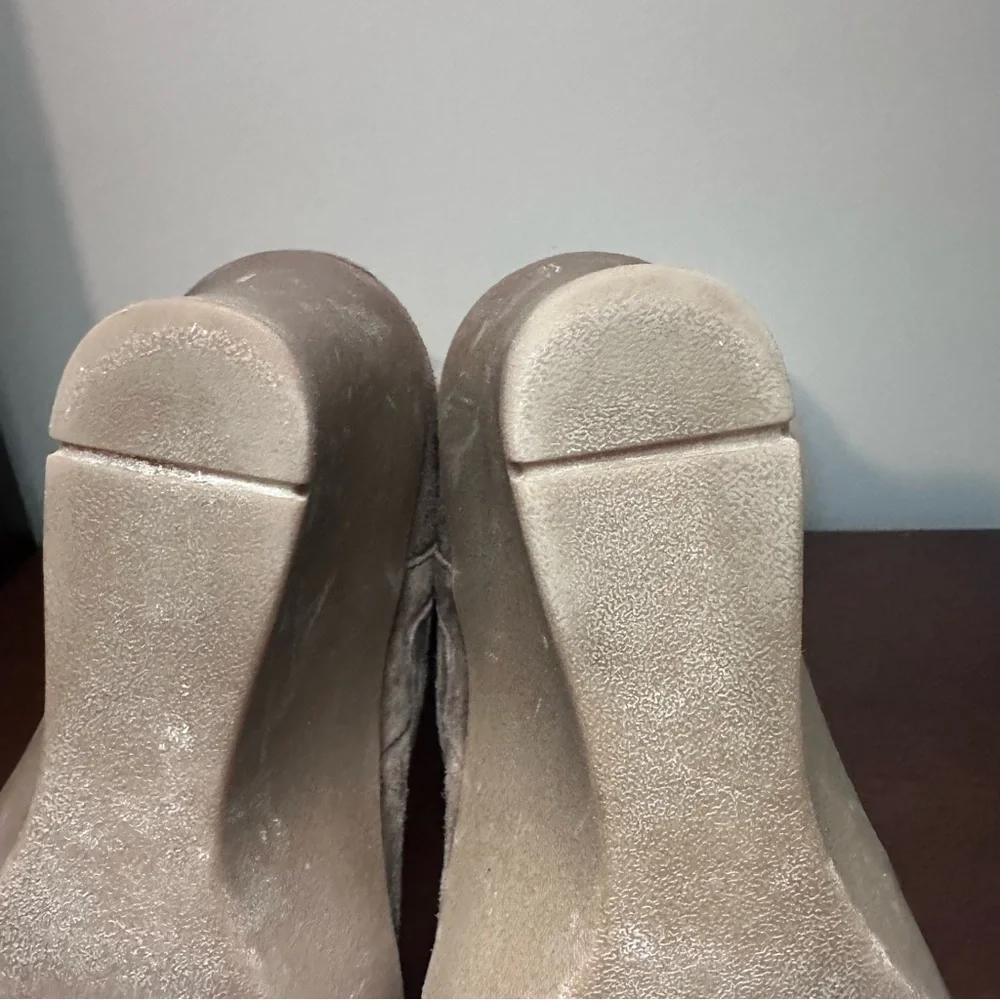 UGG Brown Sandra Leather and Shearling Wedge Knee-High Boots, Sz 9 - Picture 8 of 13